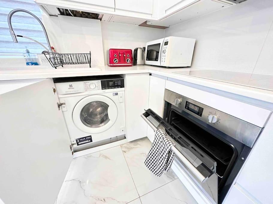 Apartamento Paradigm House, Luxury 2-bedroom 3, Free Parking,