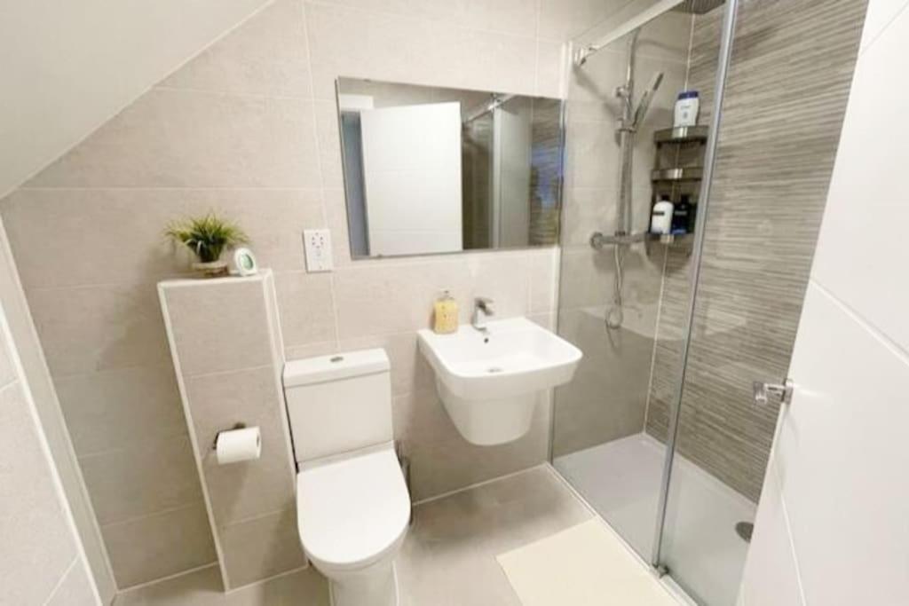 Apartamento Paradigm House, Luxury 2-bedroom 3, Free Parking, *