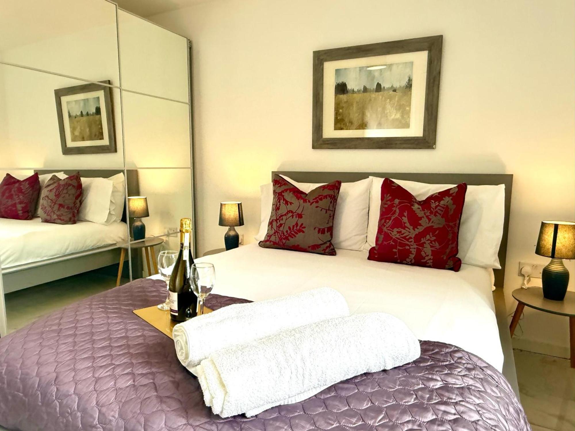 Apartamento Paradigm House, Luxury 2-bedroom 3, Free Parking, *