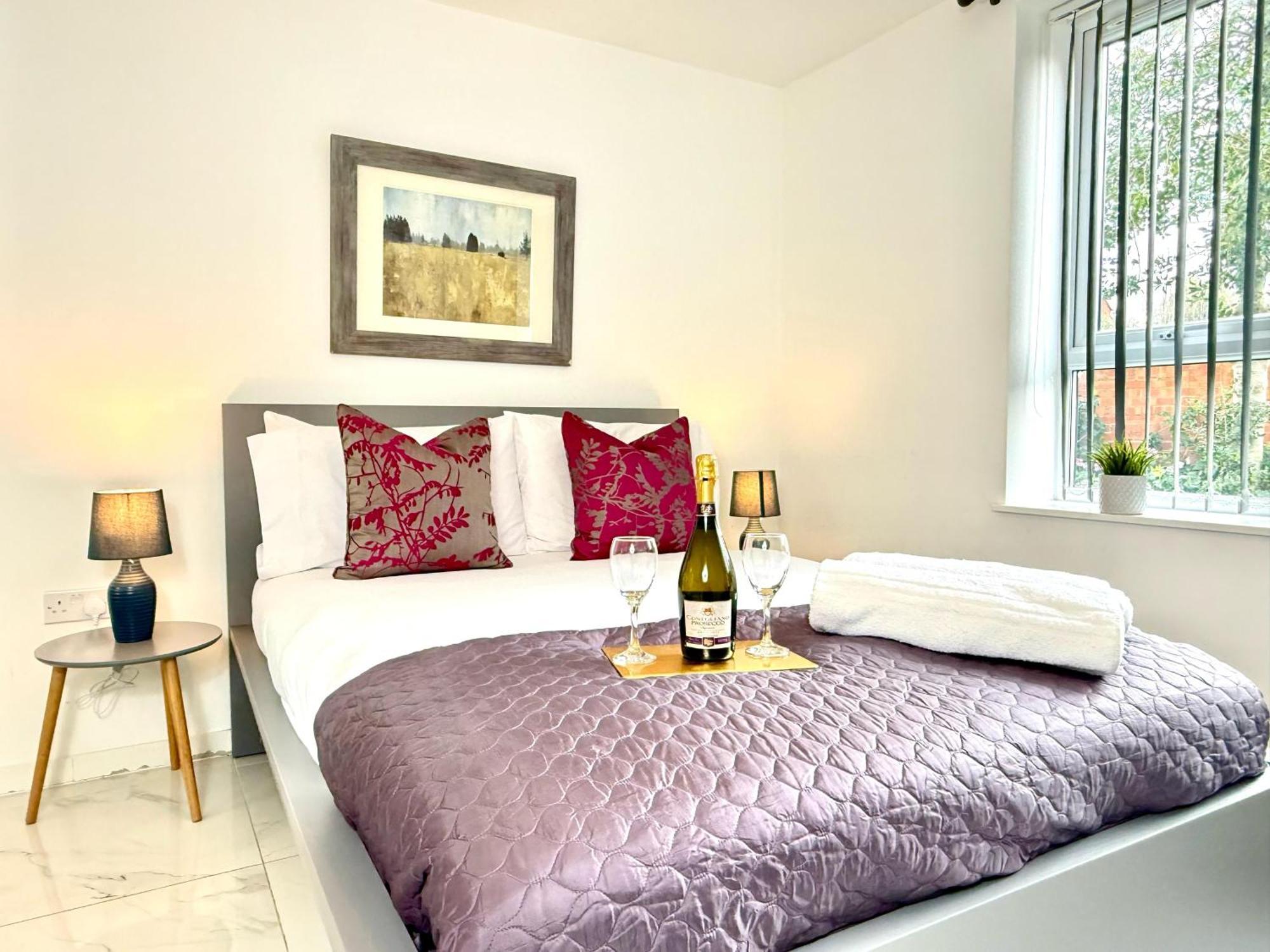 Paradigm House, Luxury 2-bedroom 3, Free Parking, * Oxford